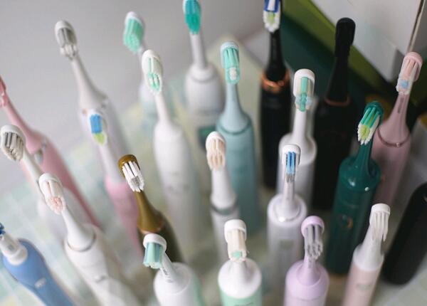 便宜的兒童電動(dòng)牙刷能用嗎？看完這篇文章，你準(zhǔn)不敢用低價(jià)電動(dòng)牙刷