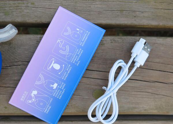 兒童U型電動(dòng)牙刷的說明書