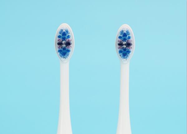 電動牙刷刷頭什么形狀好？平的好還是不平的好？