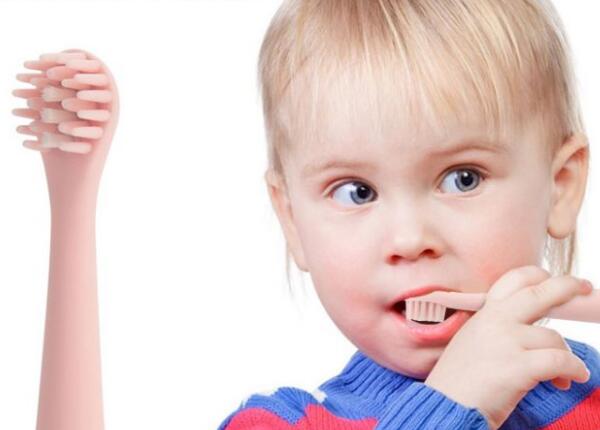 正確使用電動(dòng)牙刷硅膠頭 硅膠頭電動(dòng)牙刷使用