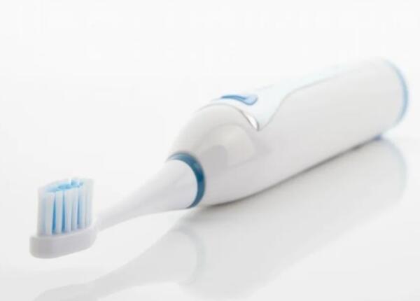 小米牙刷感應(yīng)式充電多久？據(jù)官方介紹：充電一次需4小時(shí)