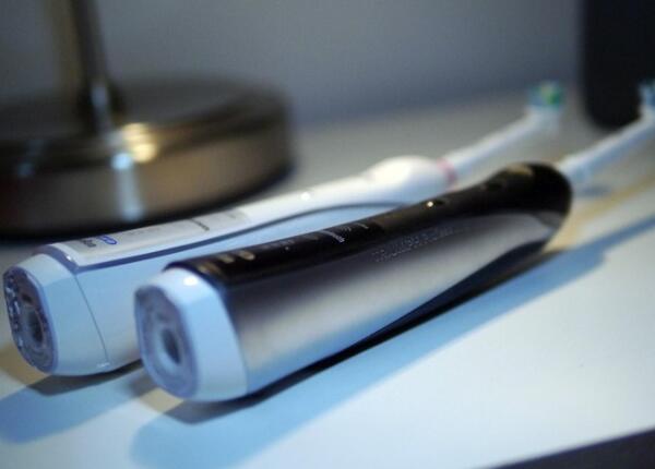 歐樂b電動牙刷充電器如何使用？從入門到精通，一篇就懂