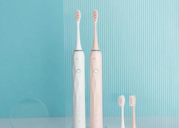 新入手電動(dòng)牙刷怎么使用？牙刷正確使用指南大揭秘，新手必看