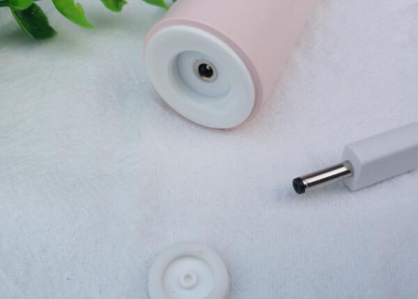 電動(dòng)牙刷充電口小圓口防水嗎？現(xiàn)代電動(dòng)牙刷防水效果卓越！