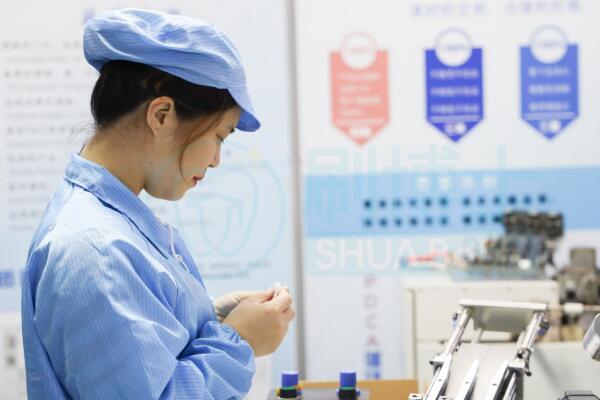 刷博士電動牙刷制造廠：品質(zhì)至上，匠心護航